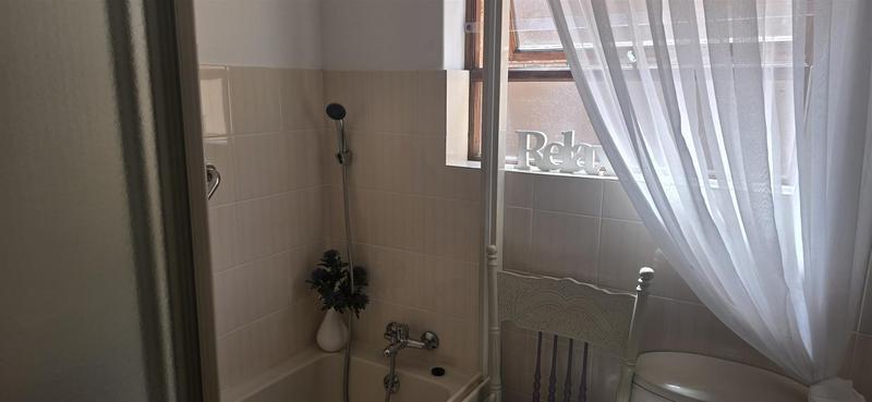 4 Bedroom Property for Sale in Glentana Western Cape